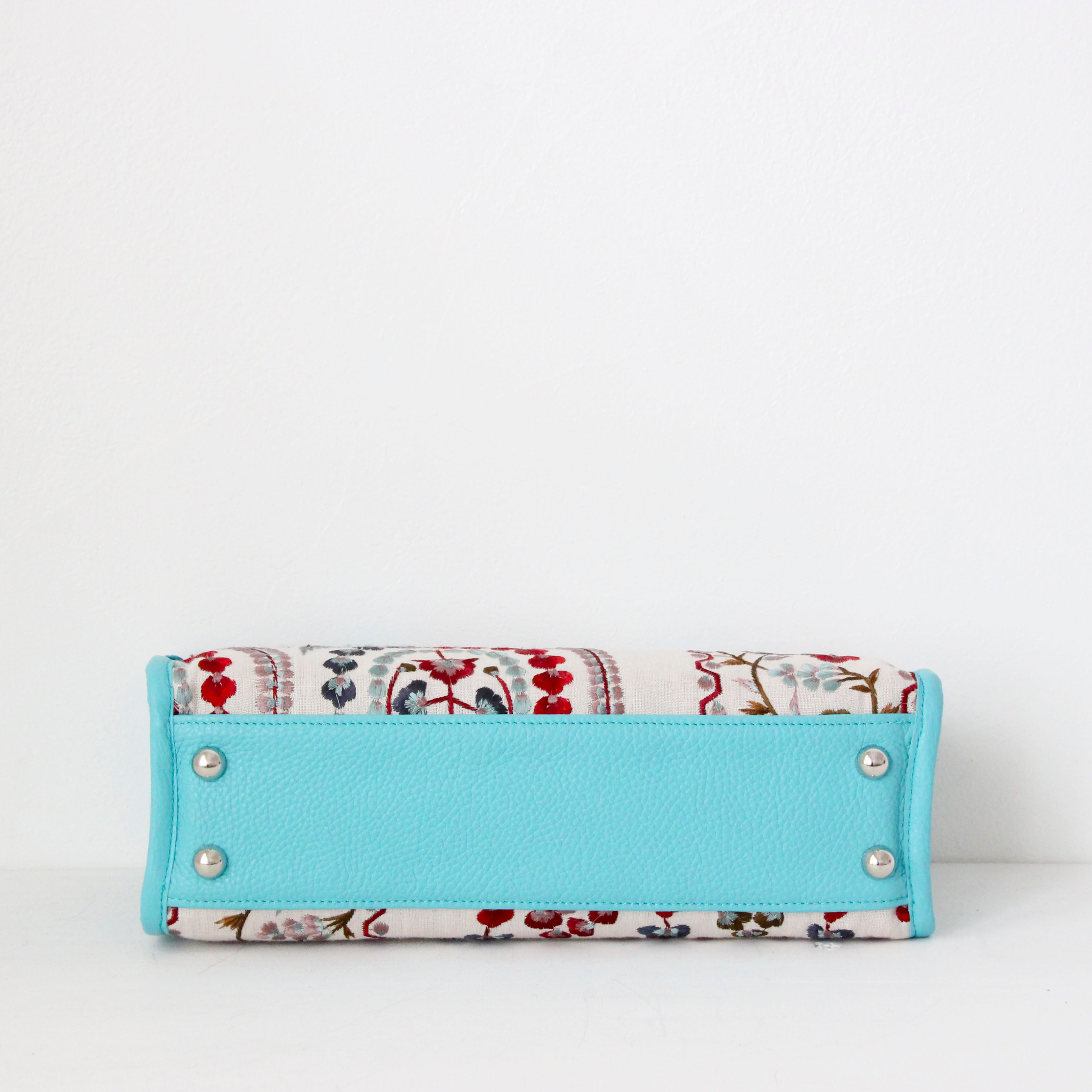 スプリングプランツホワイトベース LXL ×アクア / バーティカルトート ショート