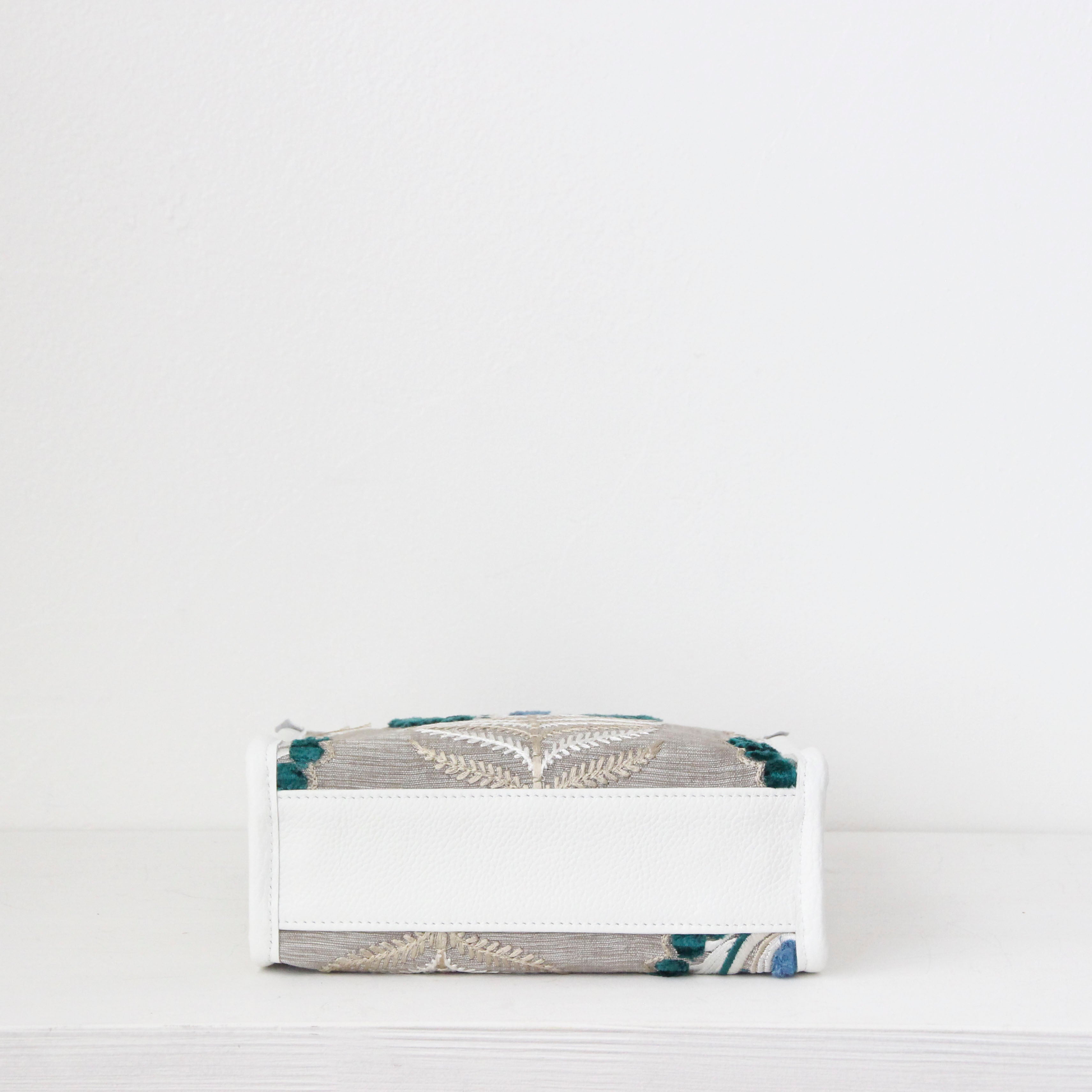 ターコイズピーコックフェザー XL ×ピュアホワイト / バーティカルトート トールS