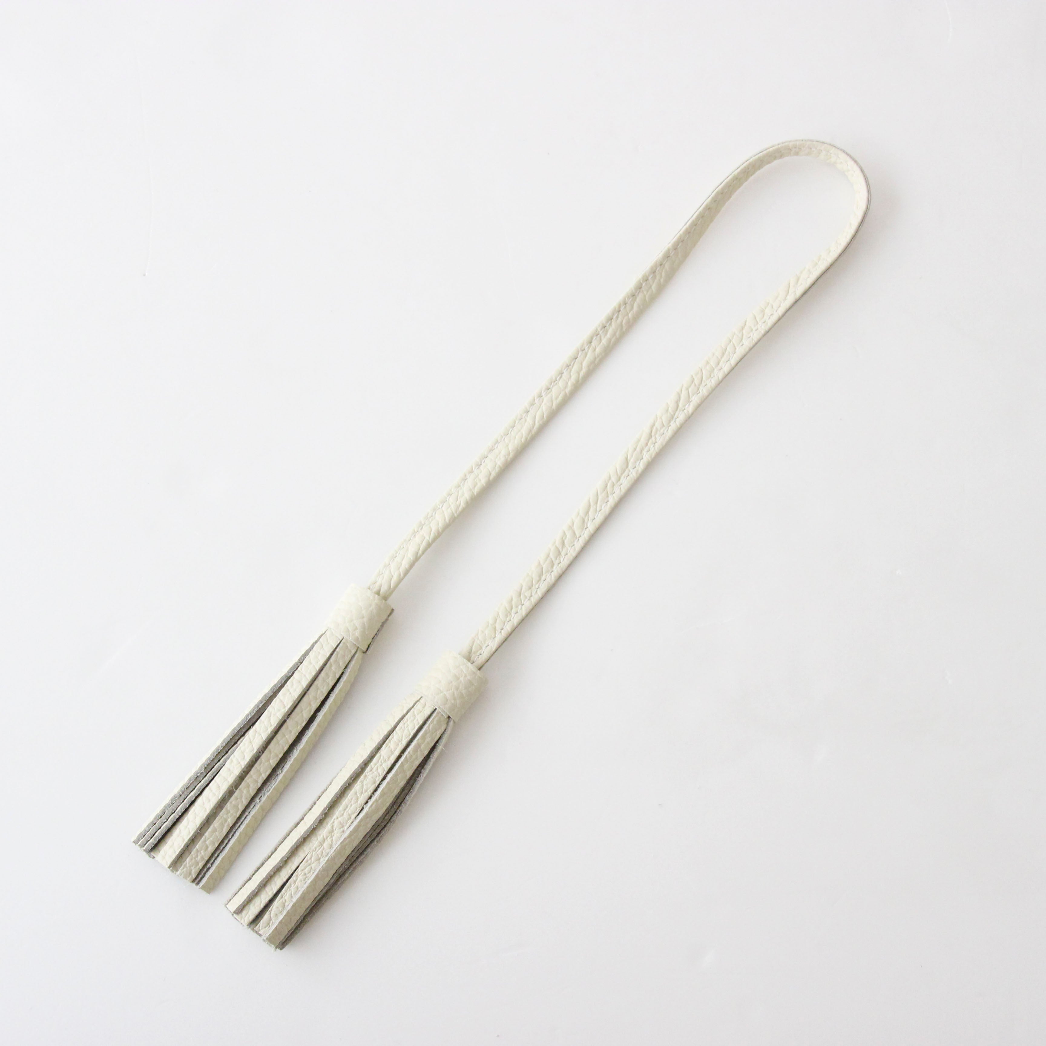 バニラホワイト / レザータッセル