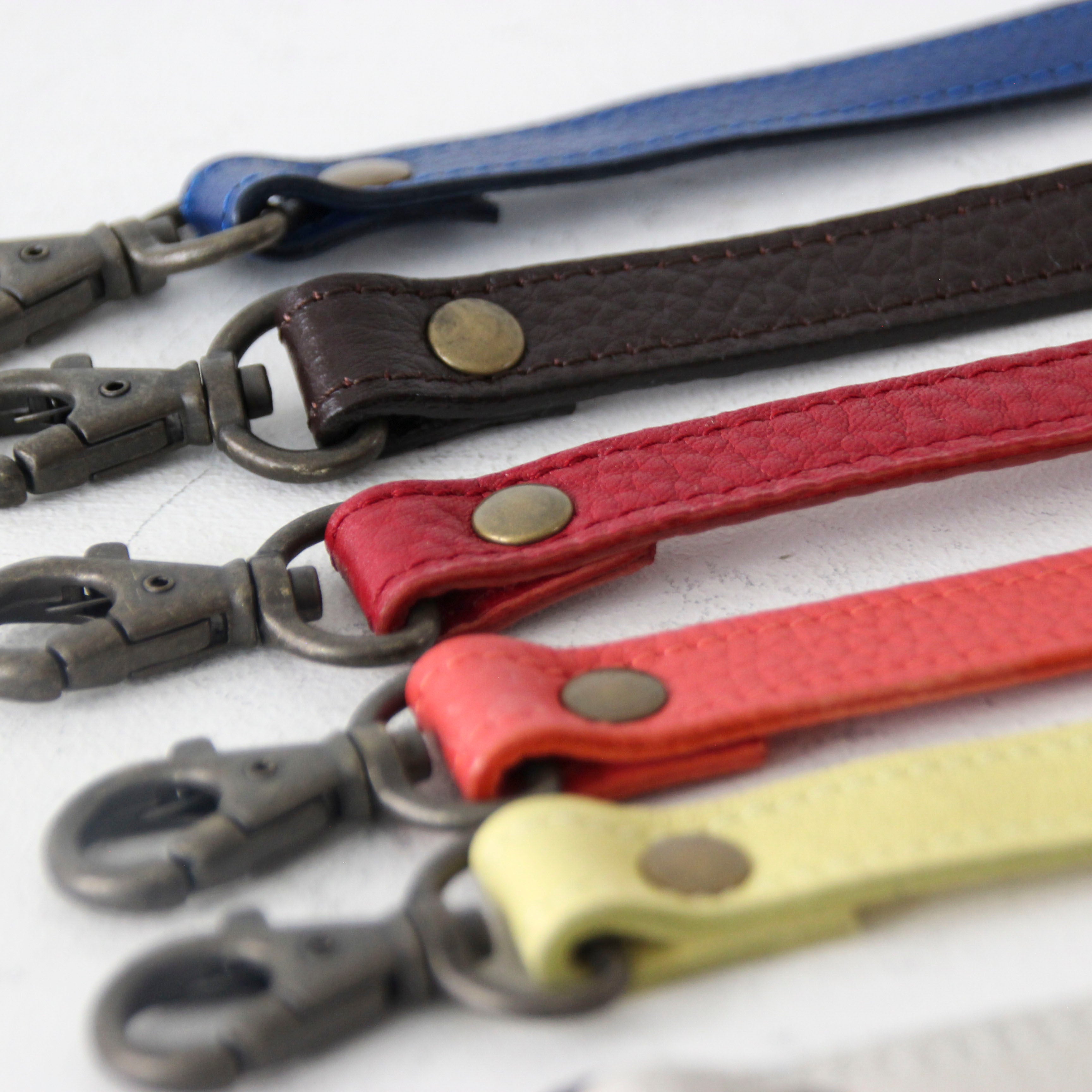 斜めがけ用革細紐（1.5cm幅 長さ調節あり） / バッグのオプション