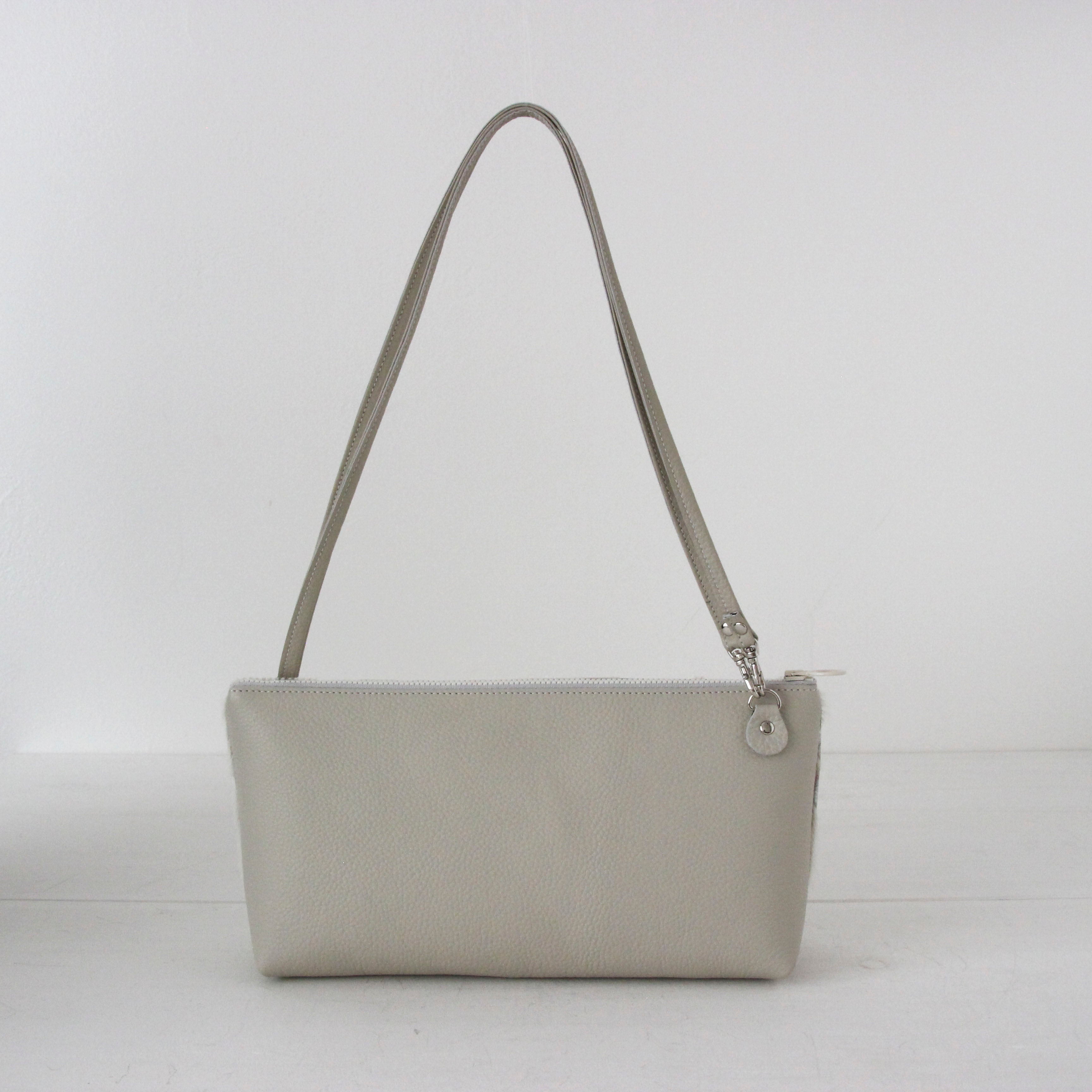 ホワイト起毛×シルバー / フラットポシェット