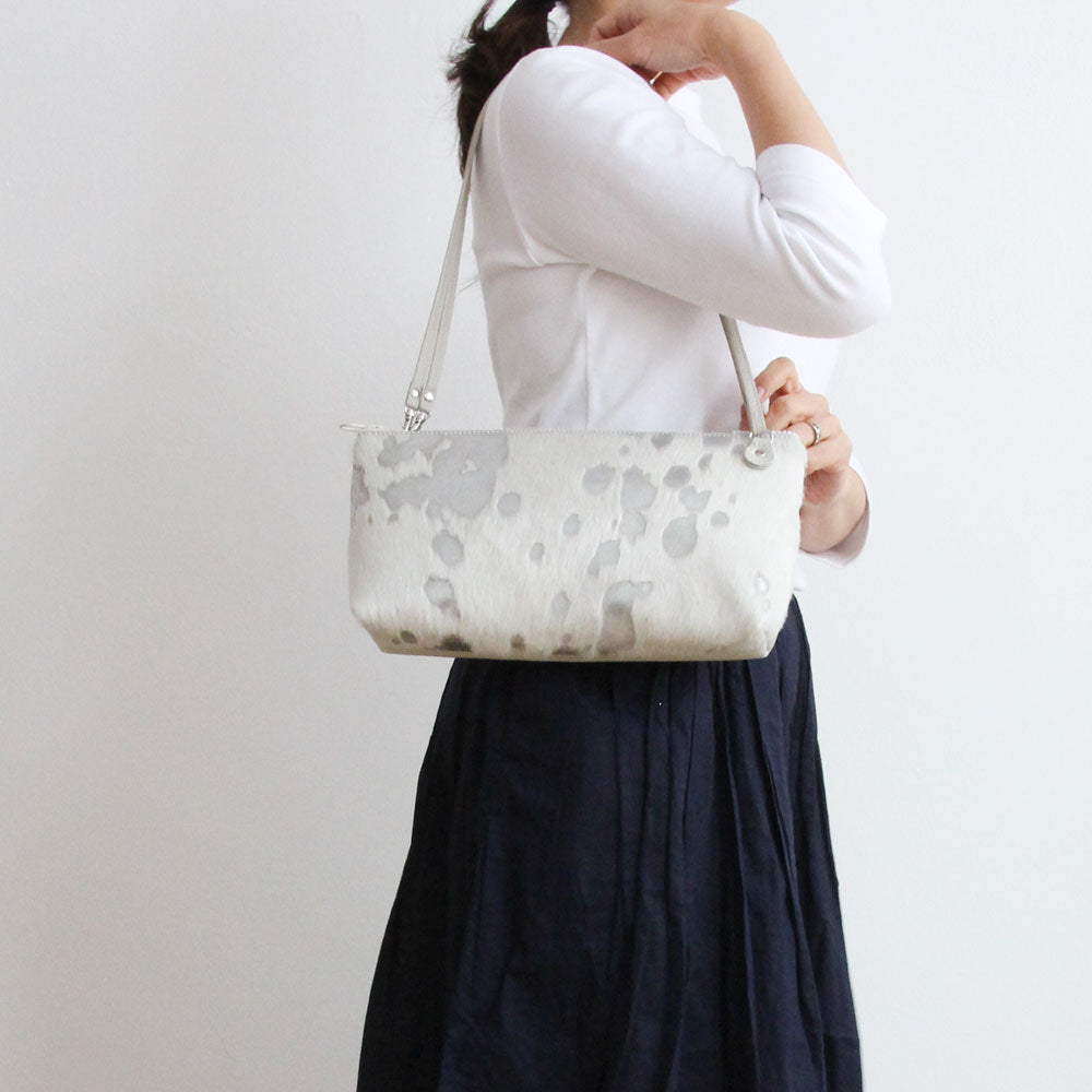 ホワイト起毛×シルバー / フラットポシェット