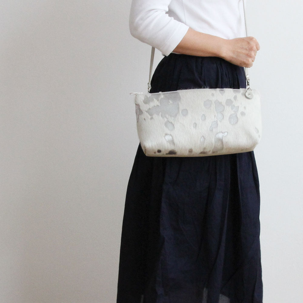 ホワイト起毛×シルバー / フラットポシェット