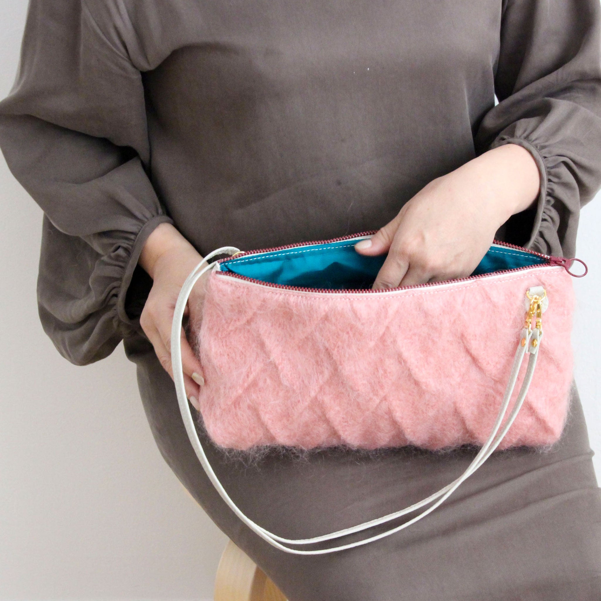 モヘアピンク / フラットポシェット