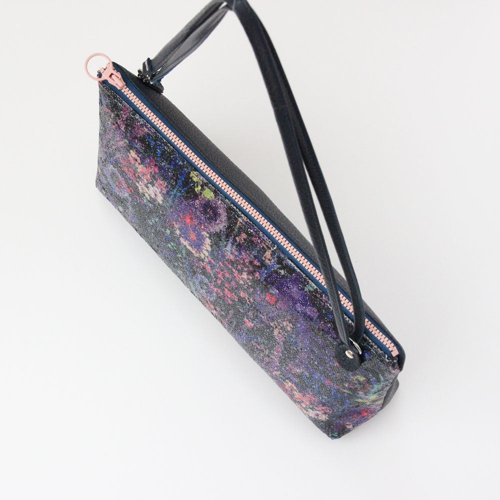 リバティスパンコールフラワーネイビー（ネイビー） / フラットポシェット