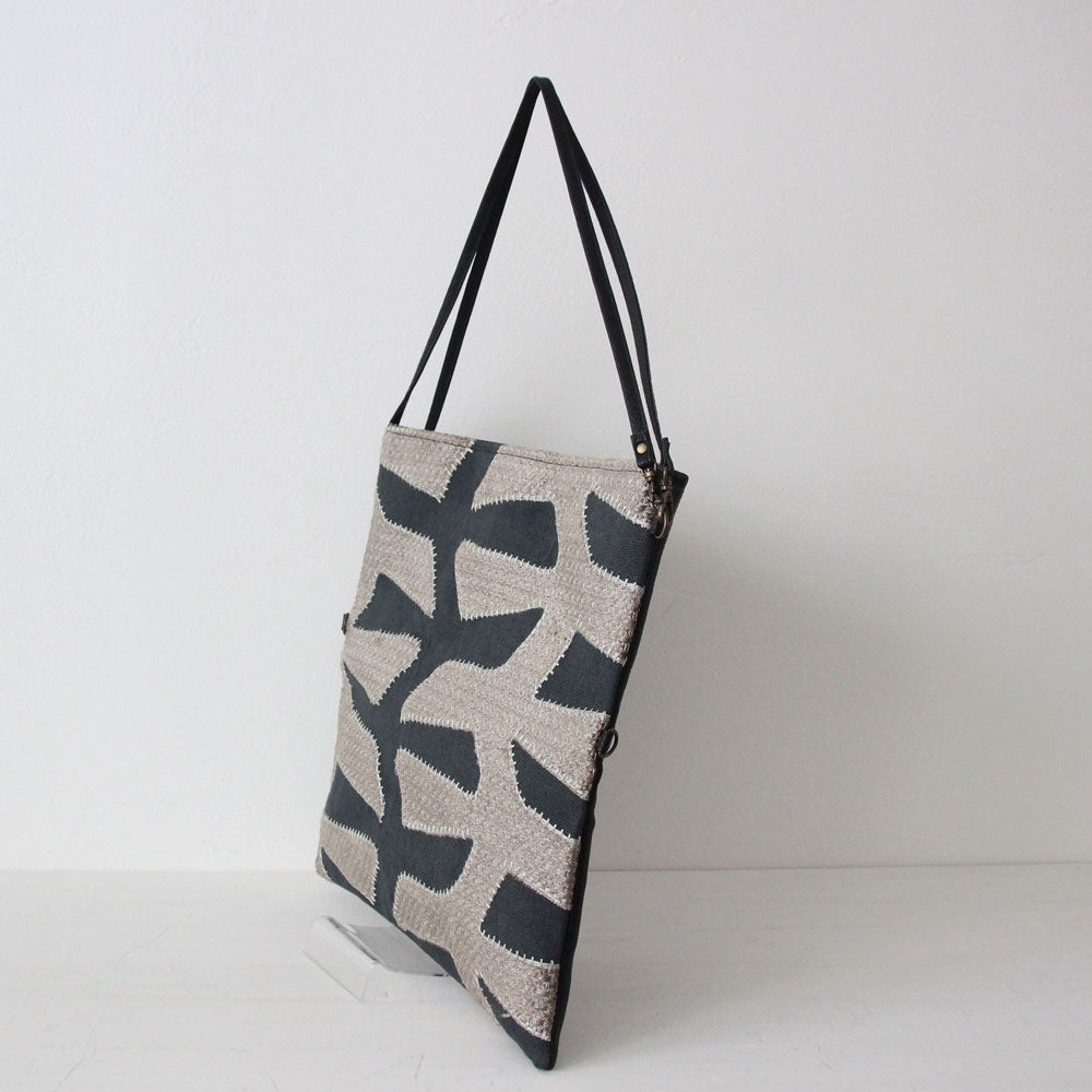 ベルベットアップリケ・グレー / マルチウェイポシェット