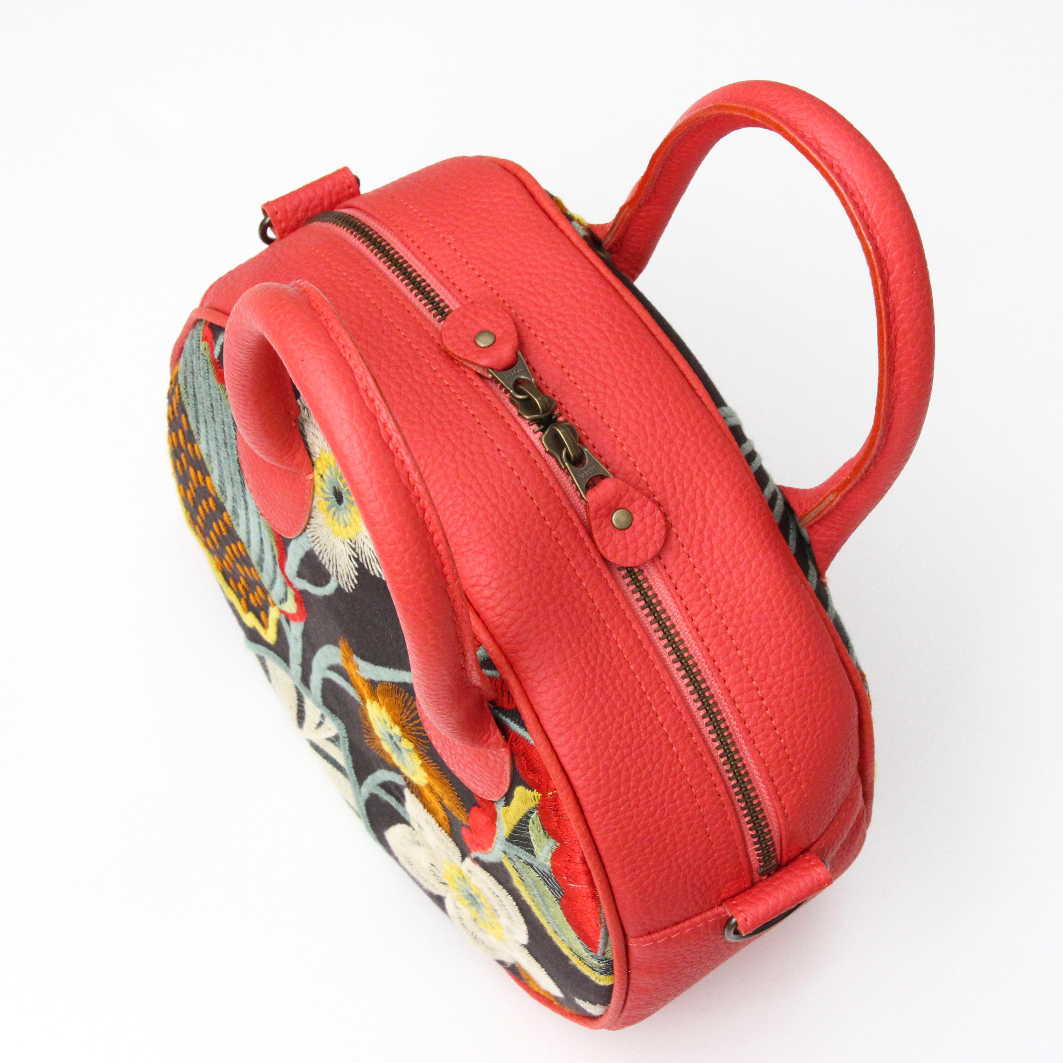 トロピカルフラワー刺繍グレー / ラウンドボストンSS