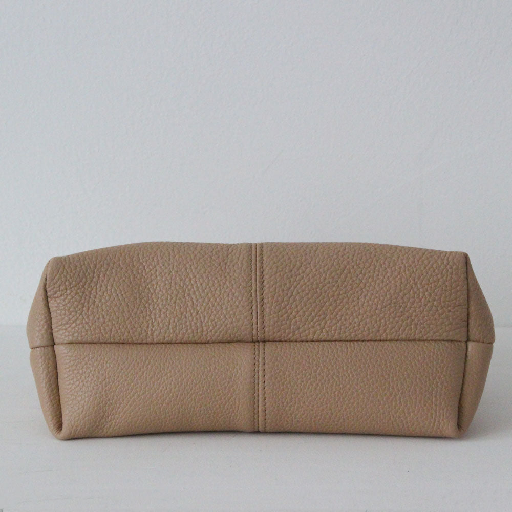サンドベージュ / 口金レザーポシェットM