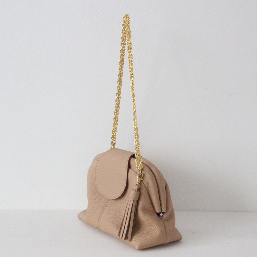 サンドベージュ / 口金レザーポシェットM