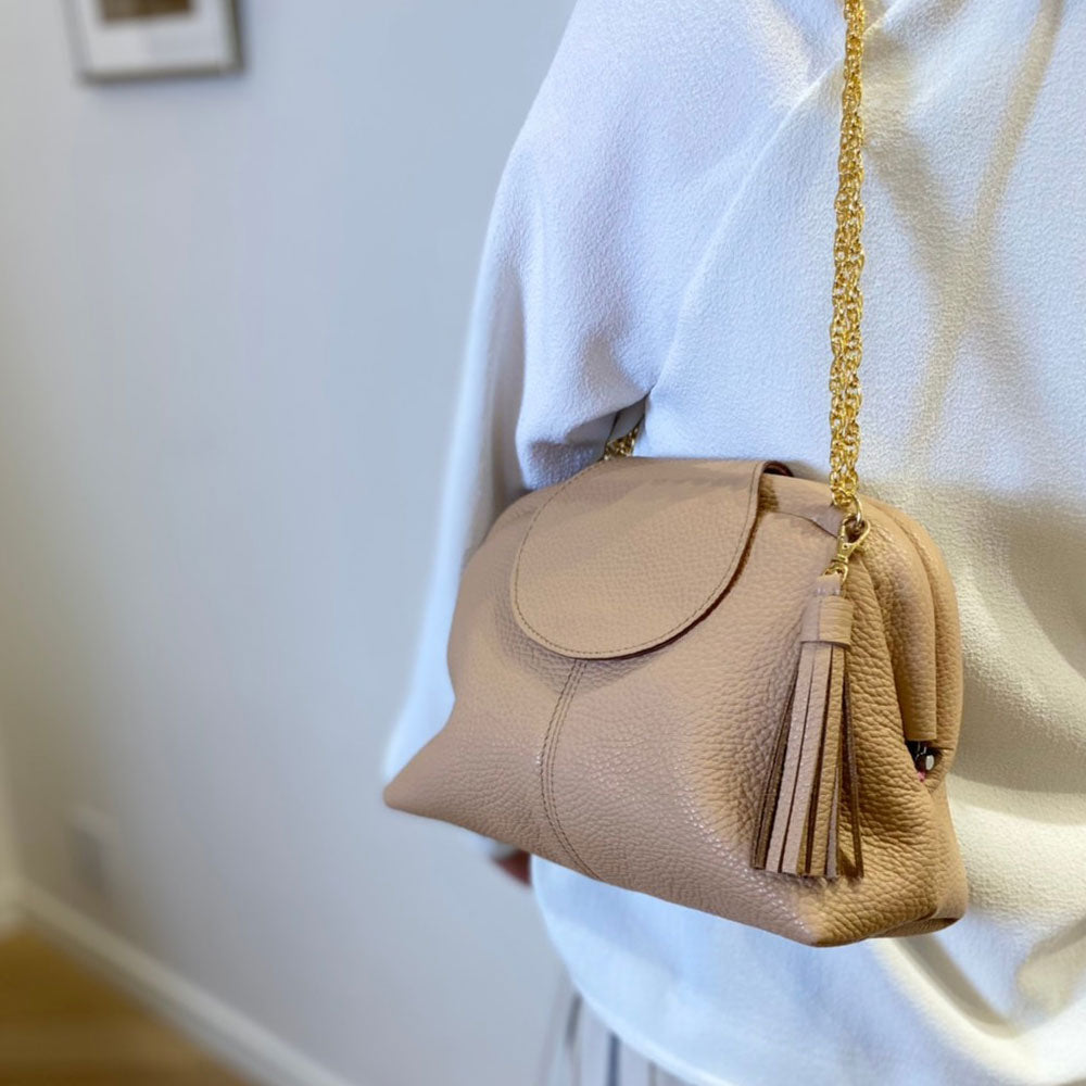 サンドベージュ / 口金レザーポシェットM