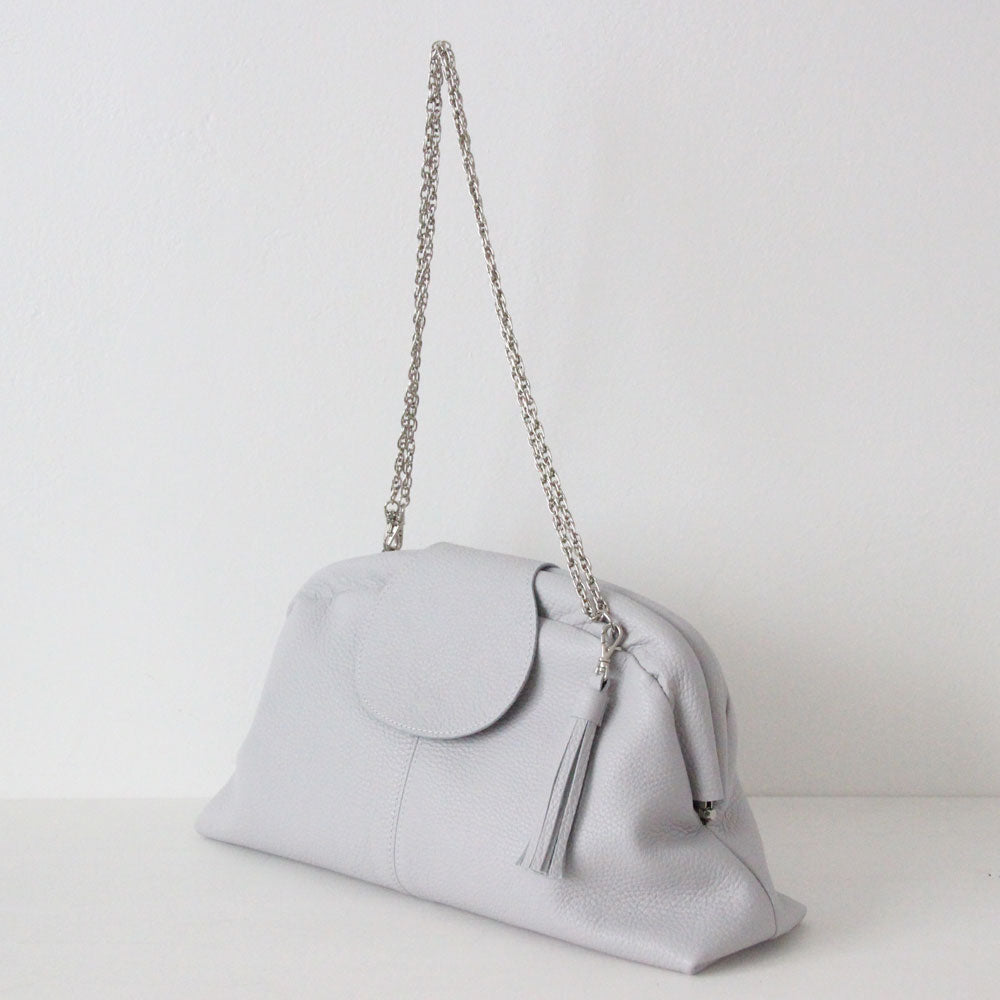 アイスグレー / 口金レザーポシェットL