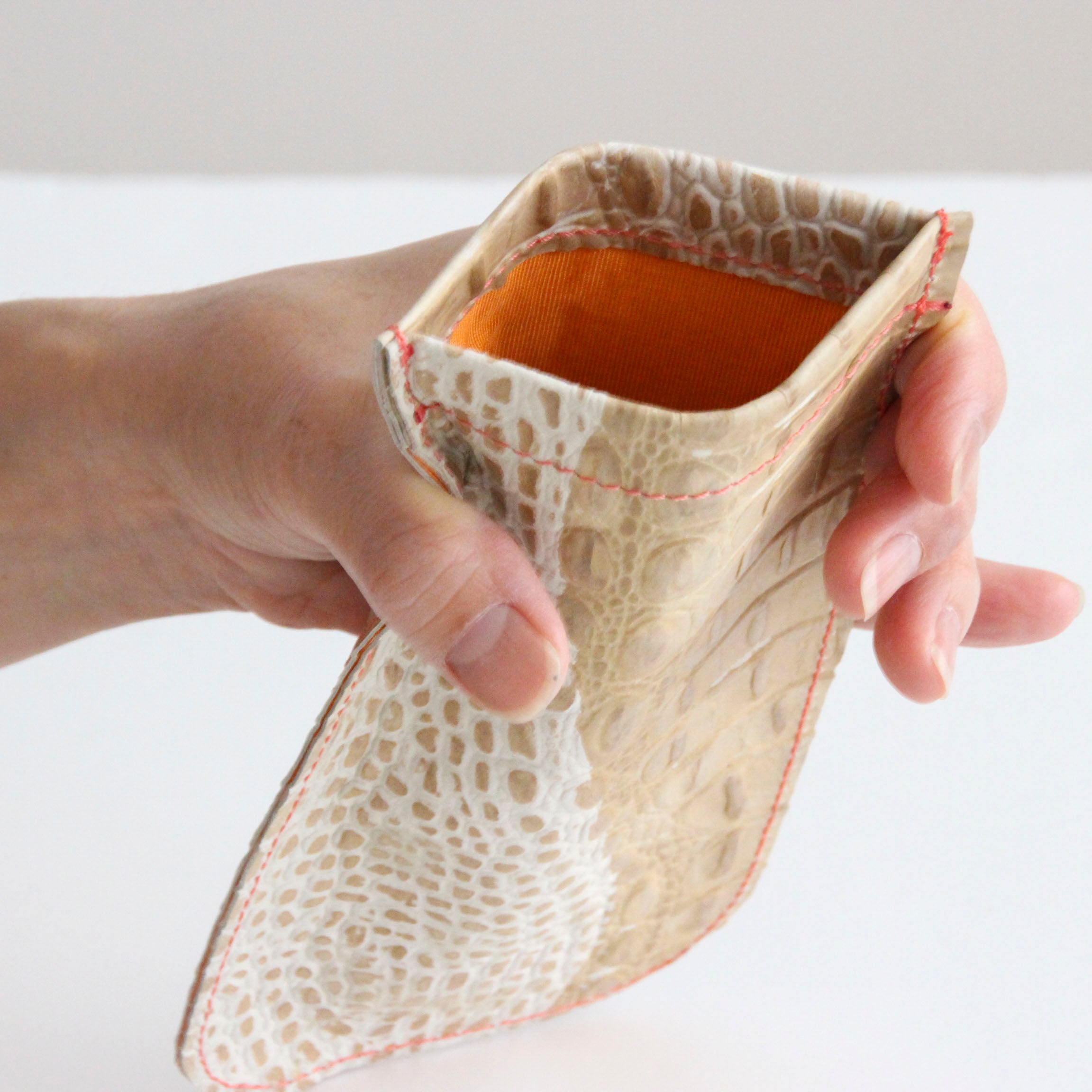 ベージュクロコダイル / めがねケース