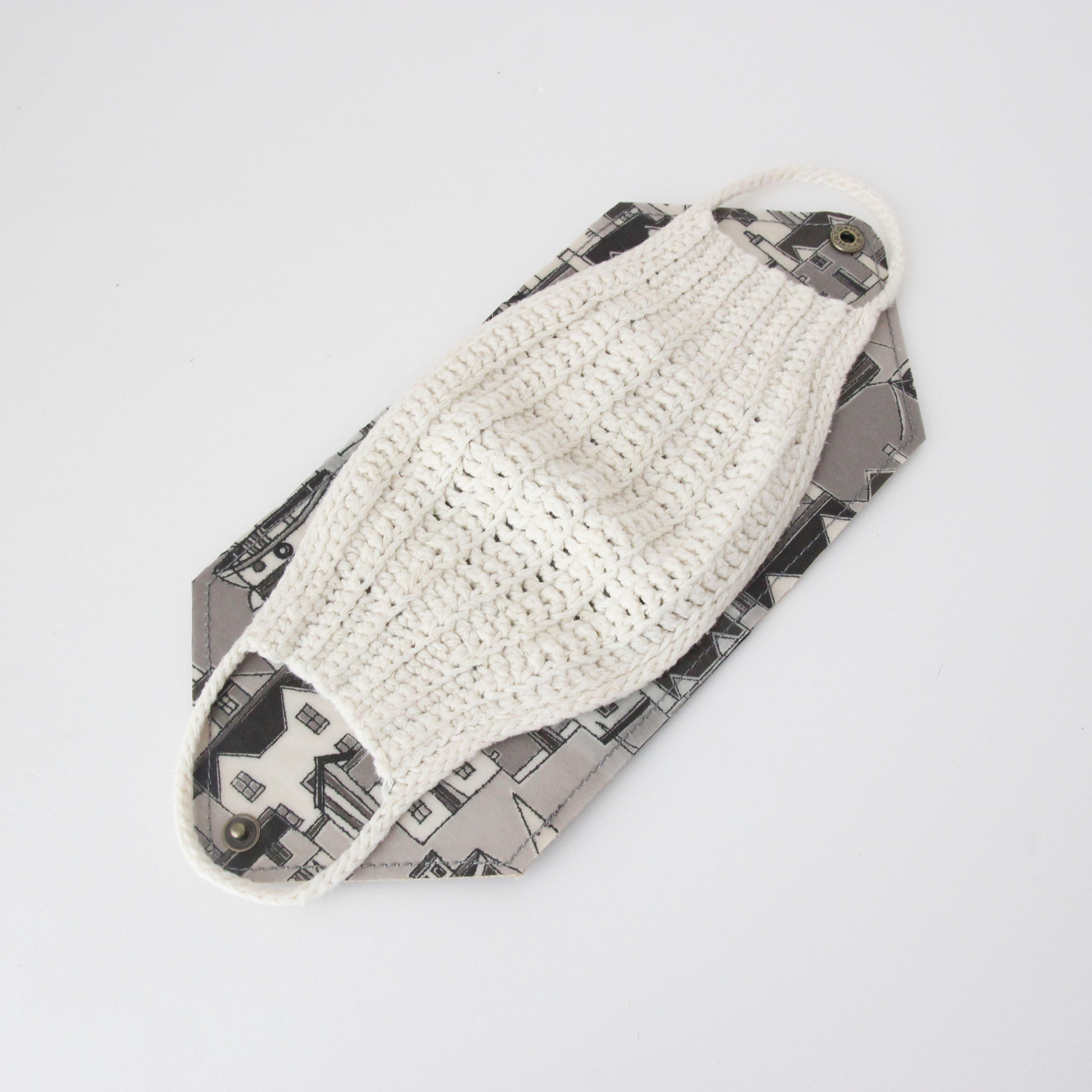 ホワイトシルバー×ブラック / マスクケース