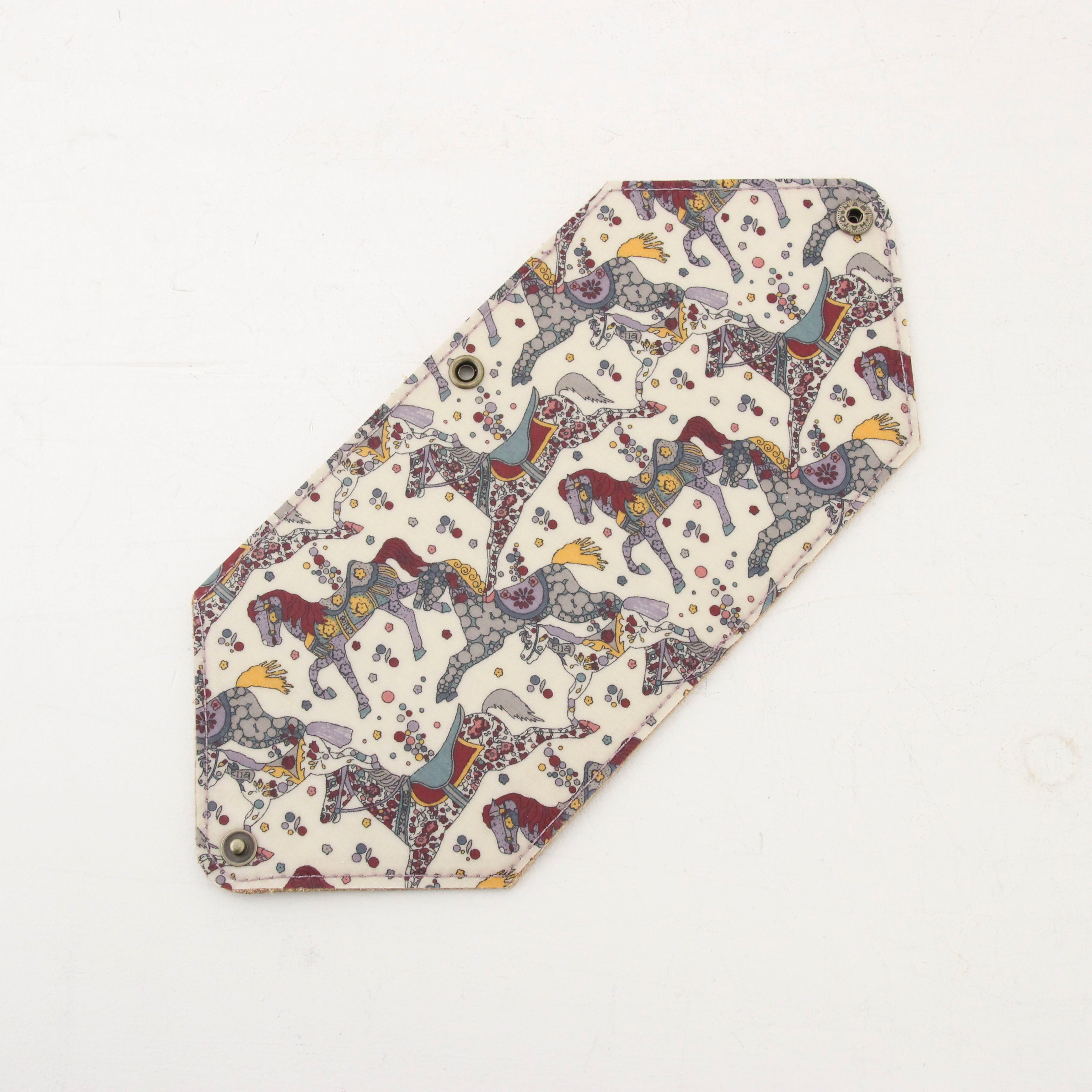 サンドベージュ / マスクケース